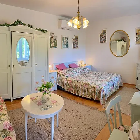 Appartement Eklektikus 79 *